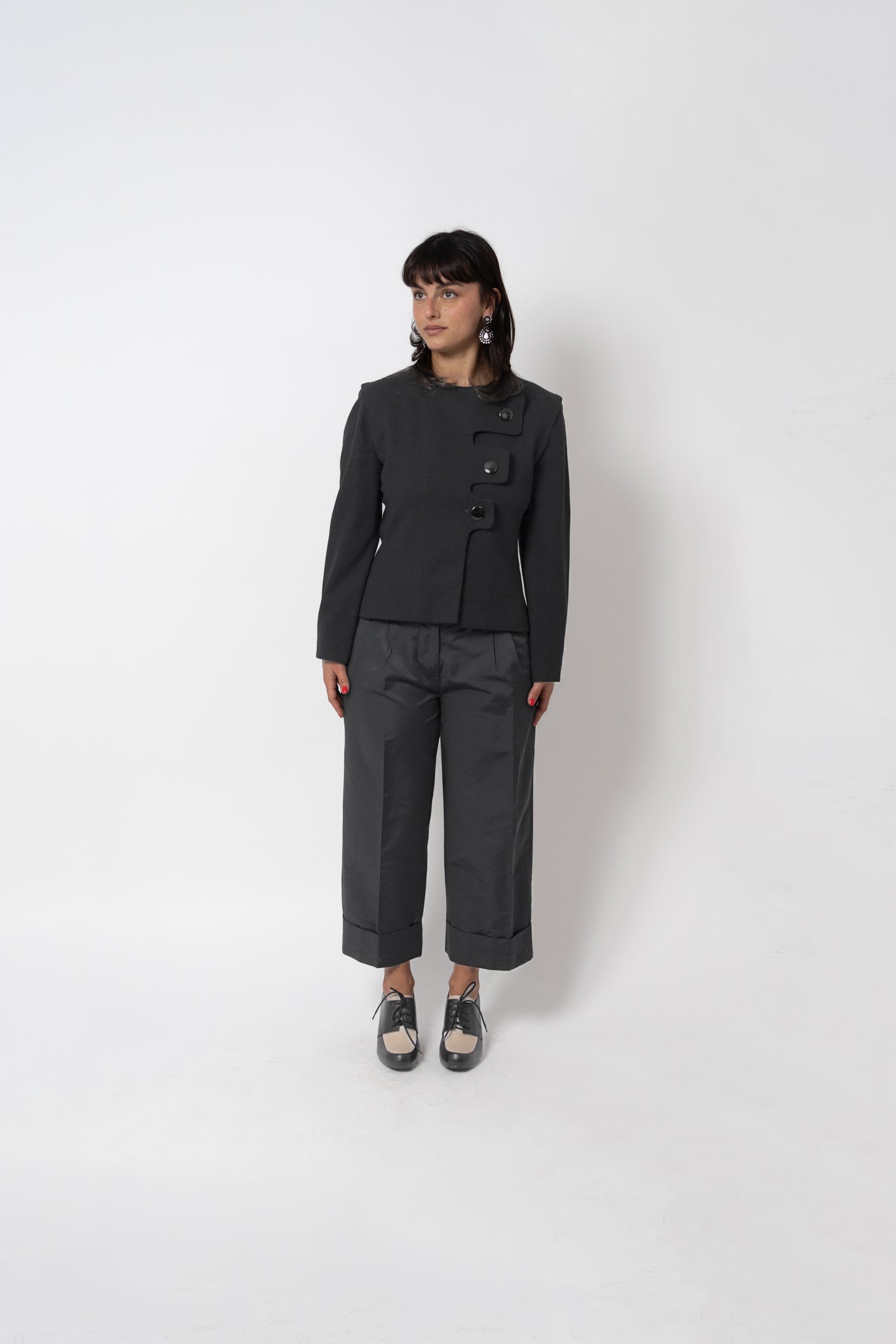Veste asymétrique noire Pierre Cardin - taille 40 - pièce de créateur - seconde main luxe 