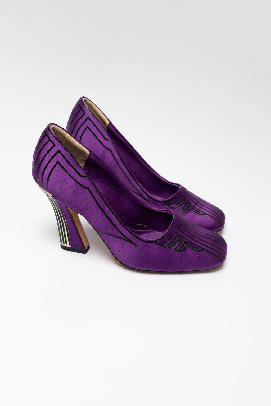 Escarpins satin violet Fendi - seconde main créateurs - vue côté