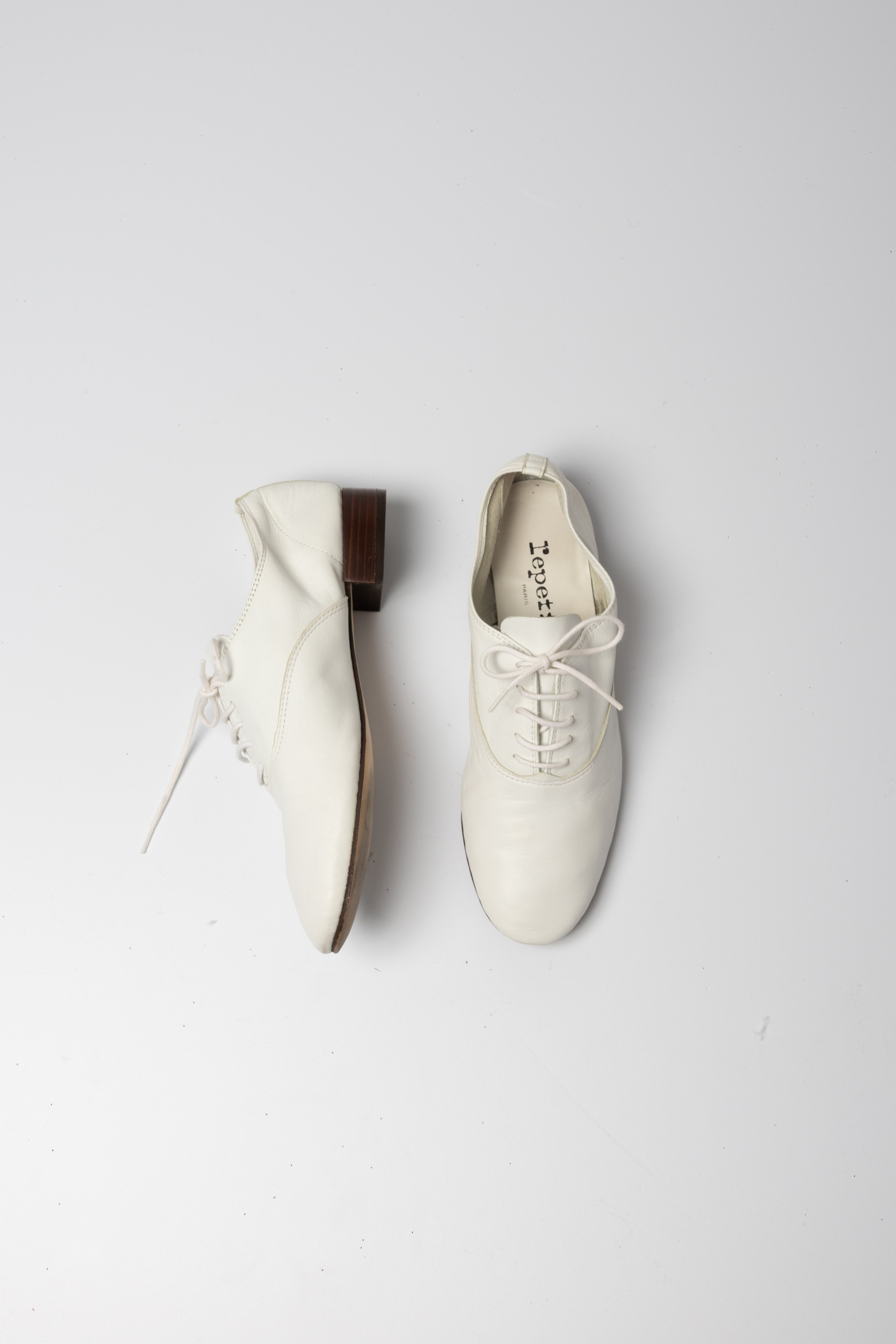 Derbies cuir blanc Repetto Zizi talon bois seconde main - pointure 38