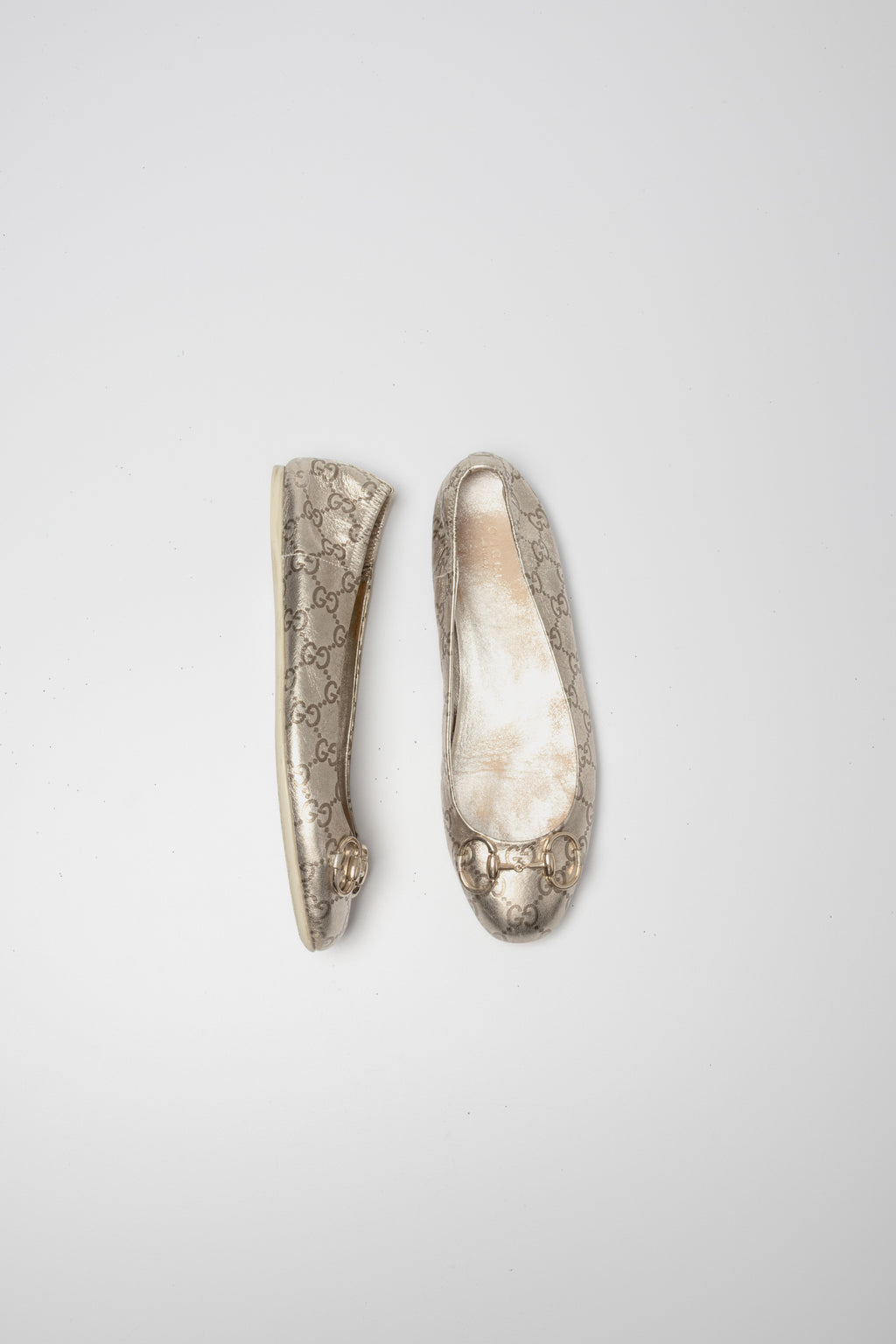 Ballerines Gucci dorées seconde main - pointure 41 - vue côté