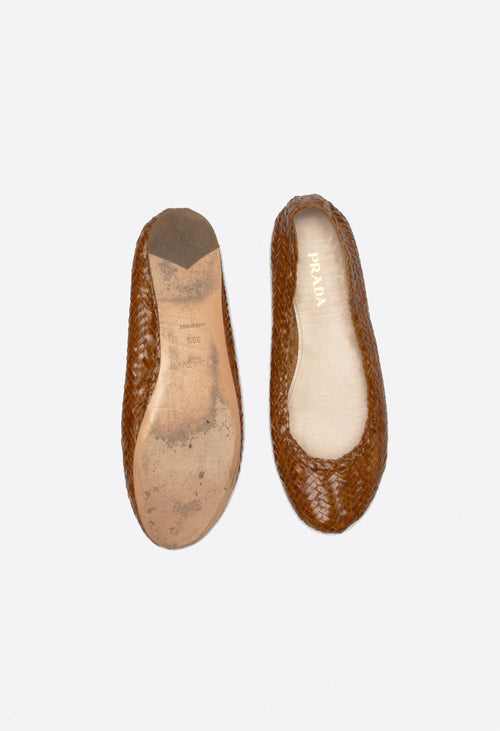 Ballerines en Cuir Tressé – Prada