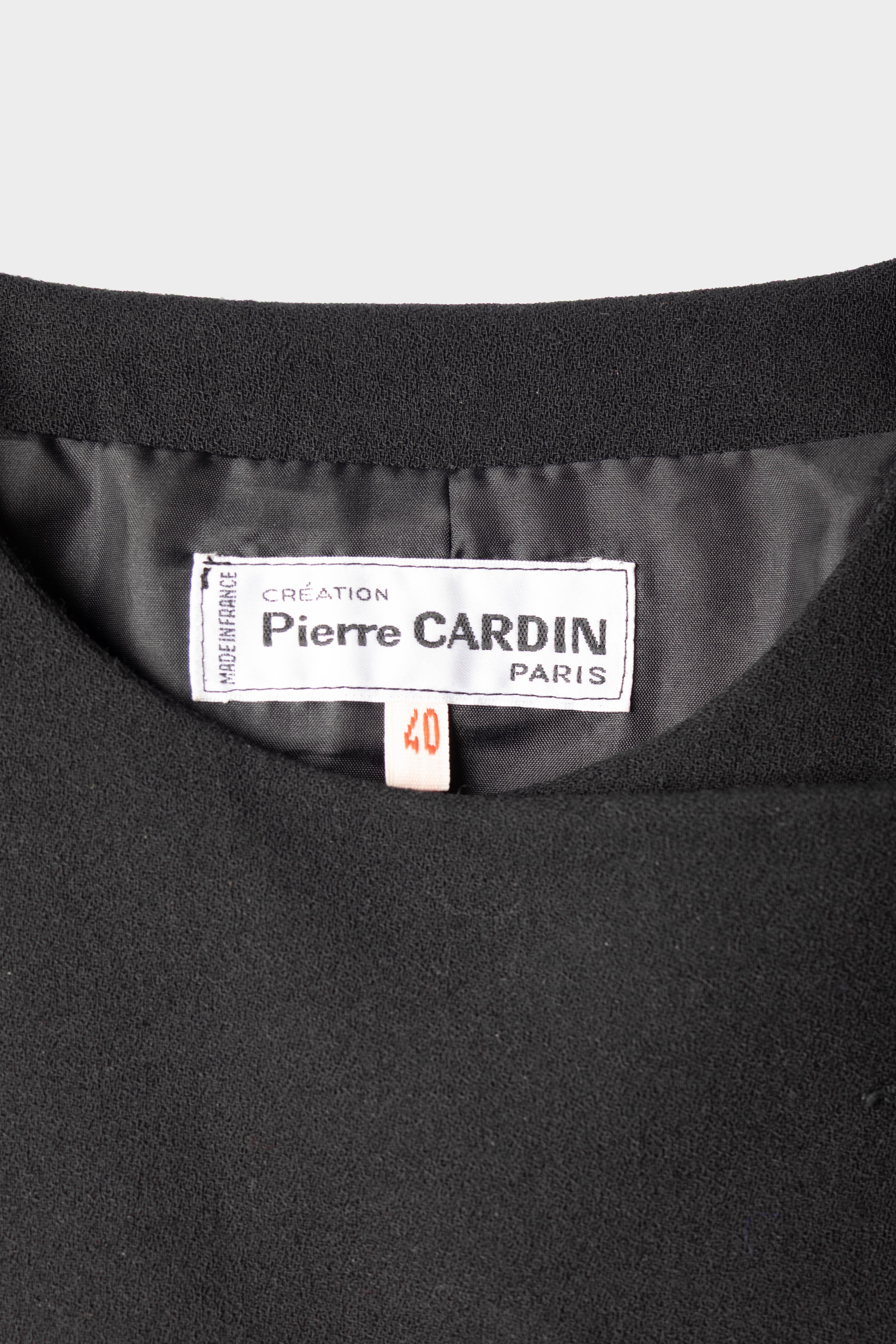 Détail étiquette veste asymétrique noire Pierre Cardin - taille 40 - pièce de créateur - seconde main luxe 